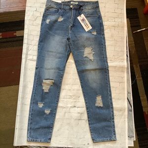 Women’s High waisted mom jeans 28 distressed